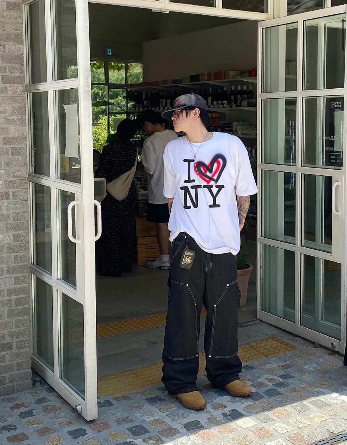 【HERETICS STUDIO 】韓國 고품질 I ♥️ＮＹ噴漆 愛心 重疊 撞色字母 寬鬆 短袖