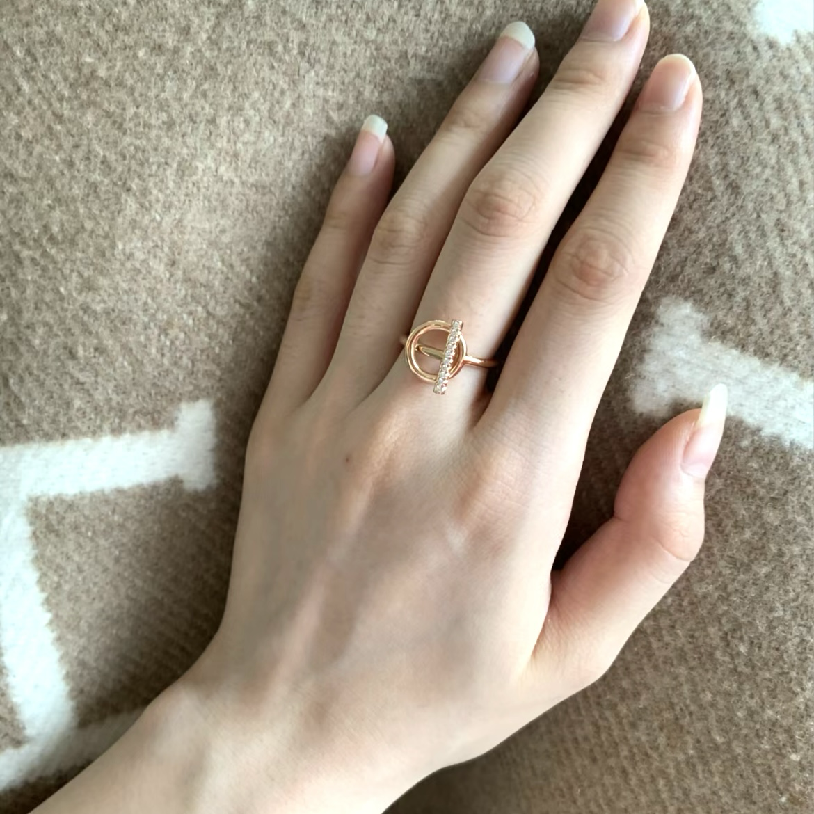 18k H”personalized 小Q半鑽定製鑽戒