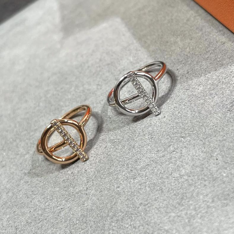 18k H”personalized 小Q半鑽定製鑽戒