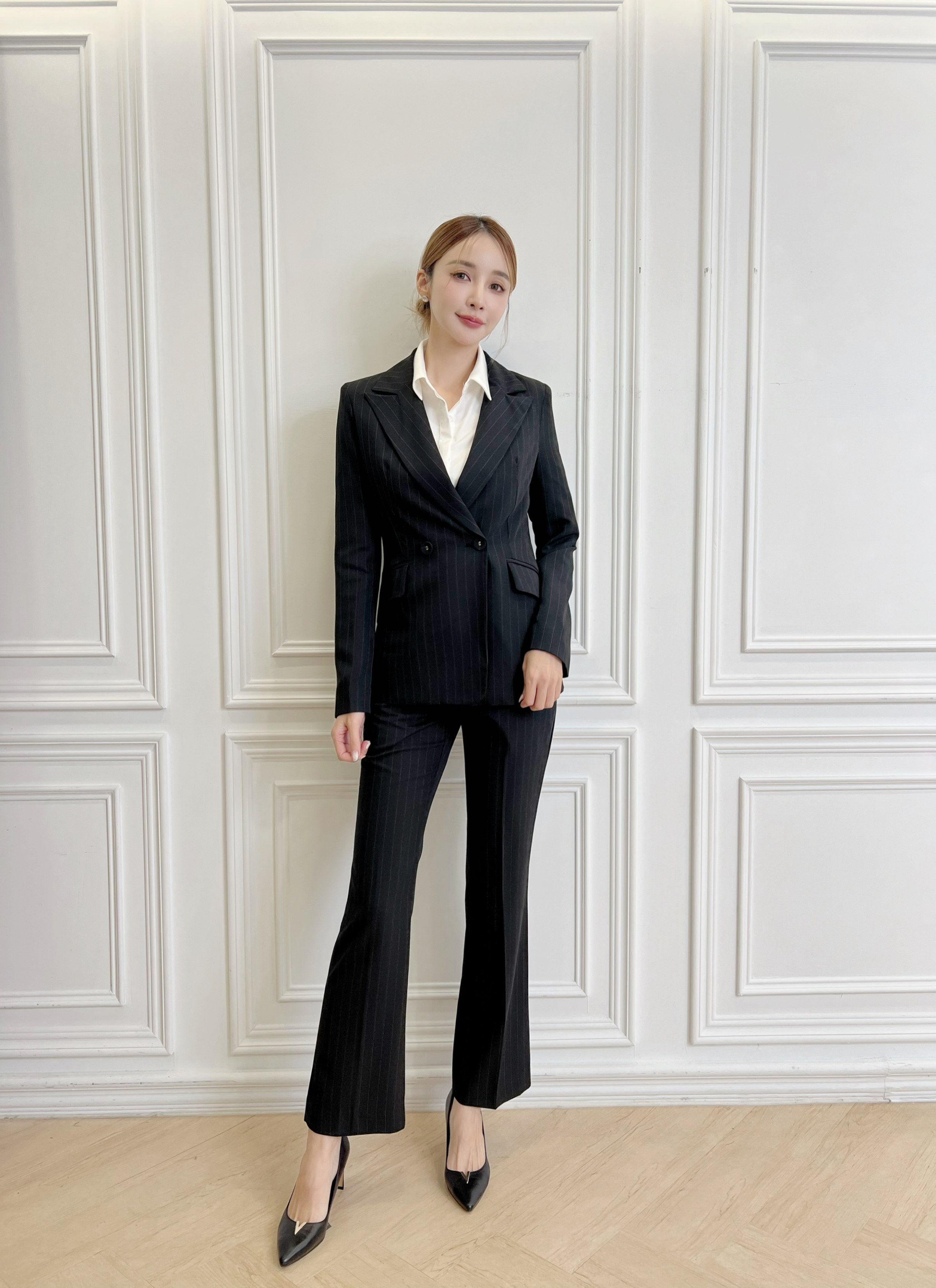俐落直線條西裝套裝-黑