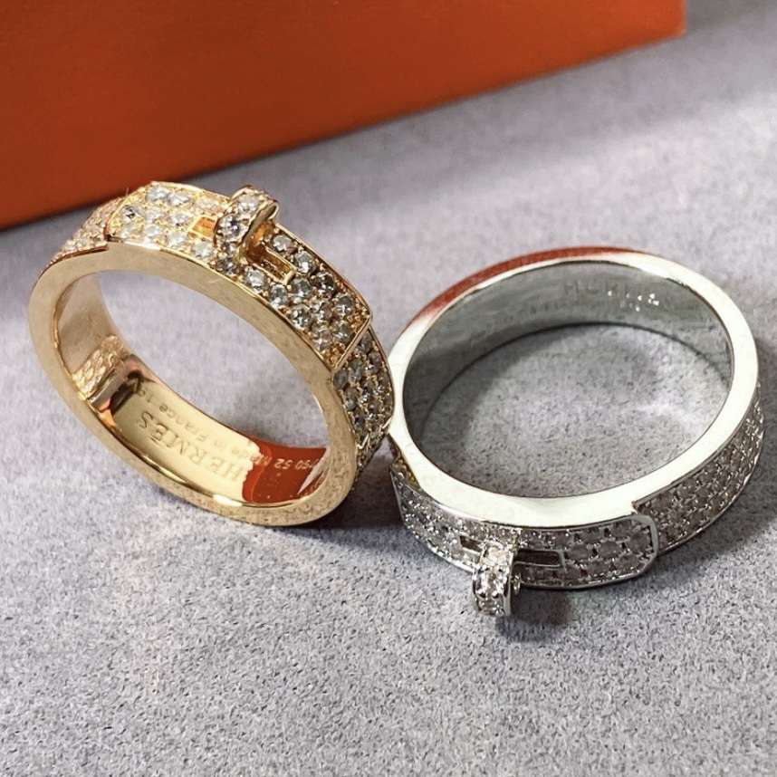 18k H”Kelly經典鎖頭滿水鑽高奢定製戒