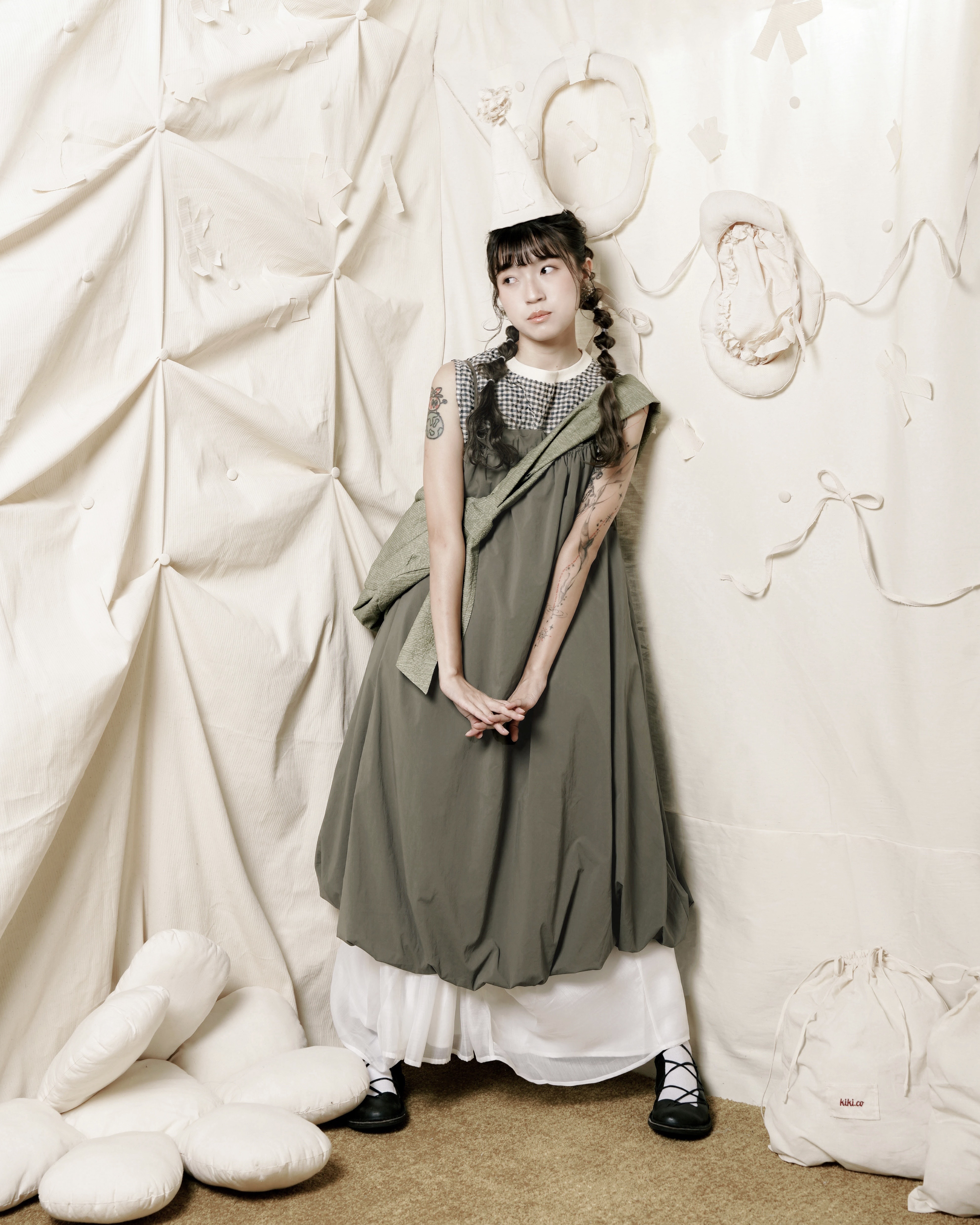 【 Kiki.co made 】Bubble Check Vest ( White Neckline )