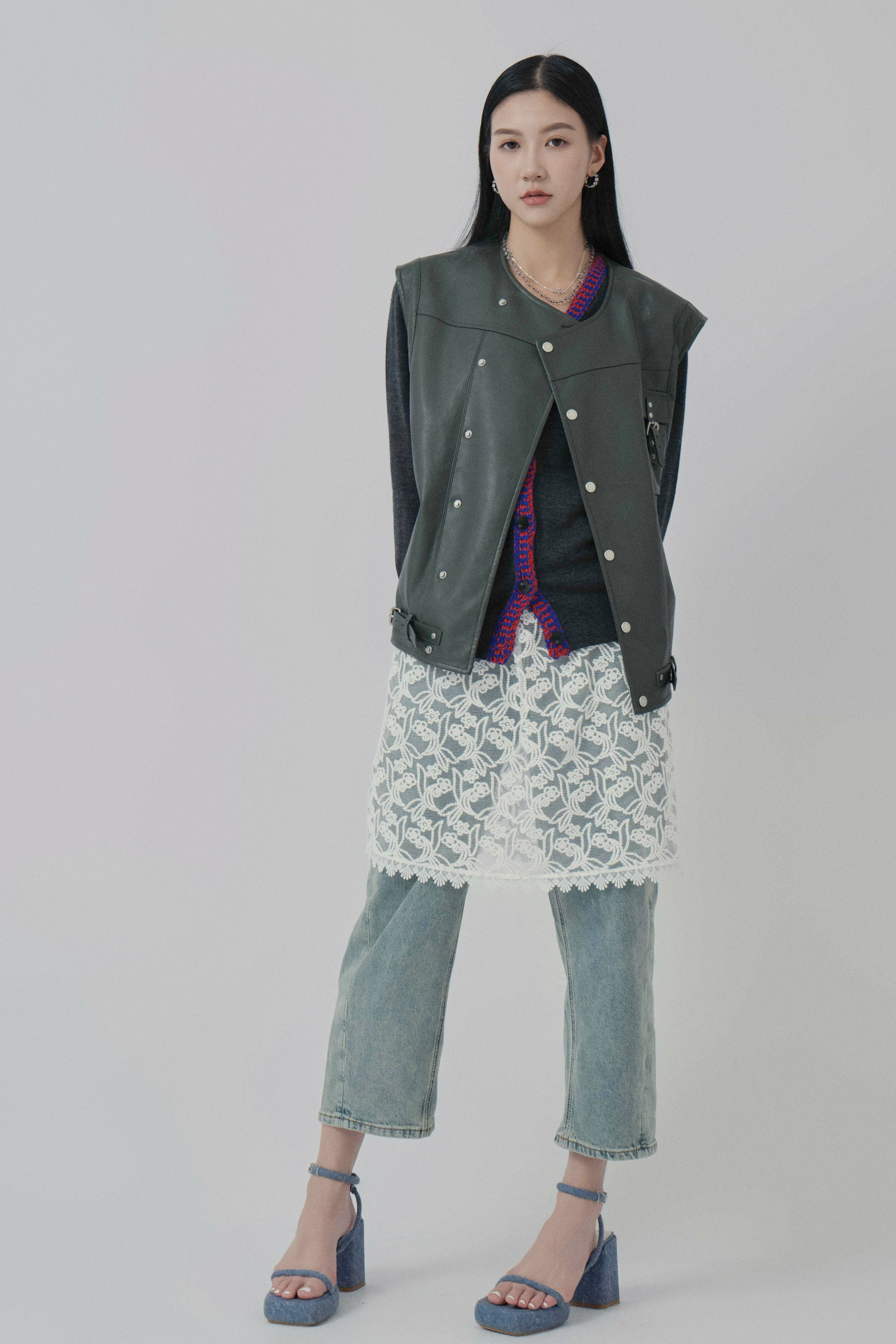 FW24_0023（背心＋外套＋半截裙＋牛仔褲）