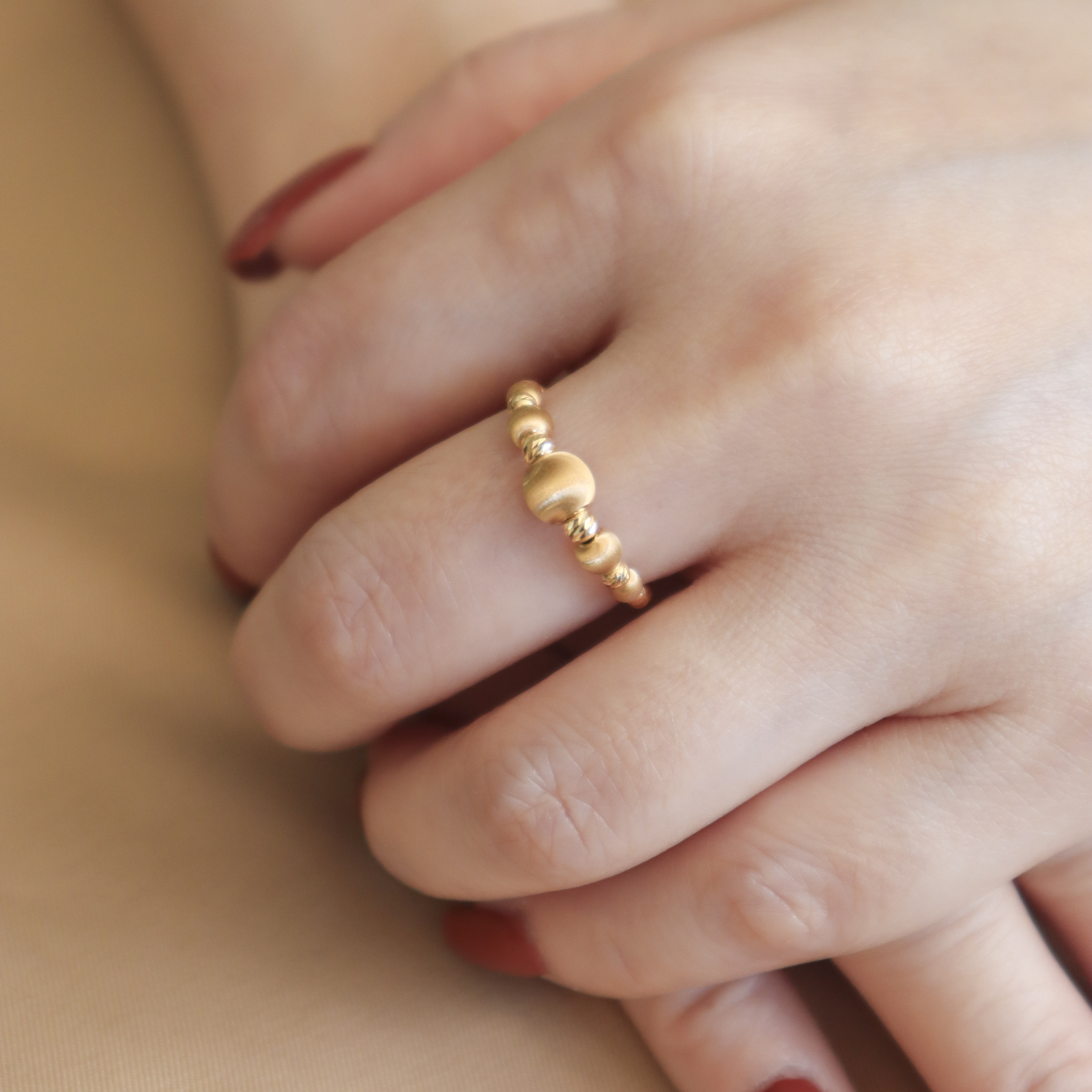 18K/日本設計款系列-霧面髮絲紋光澤珠戒指