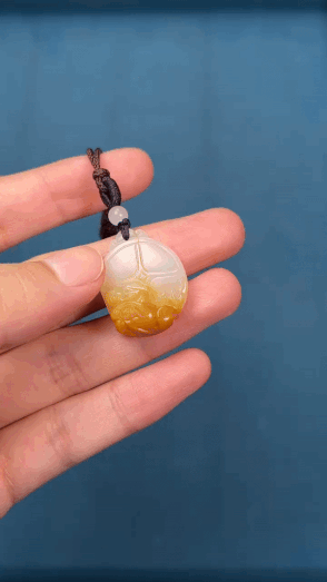 99250 和田玉籽料金蟾獻寶