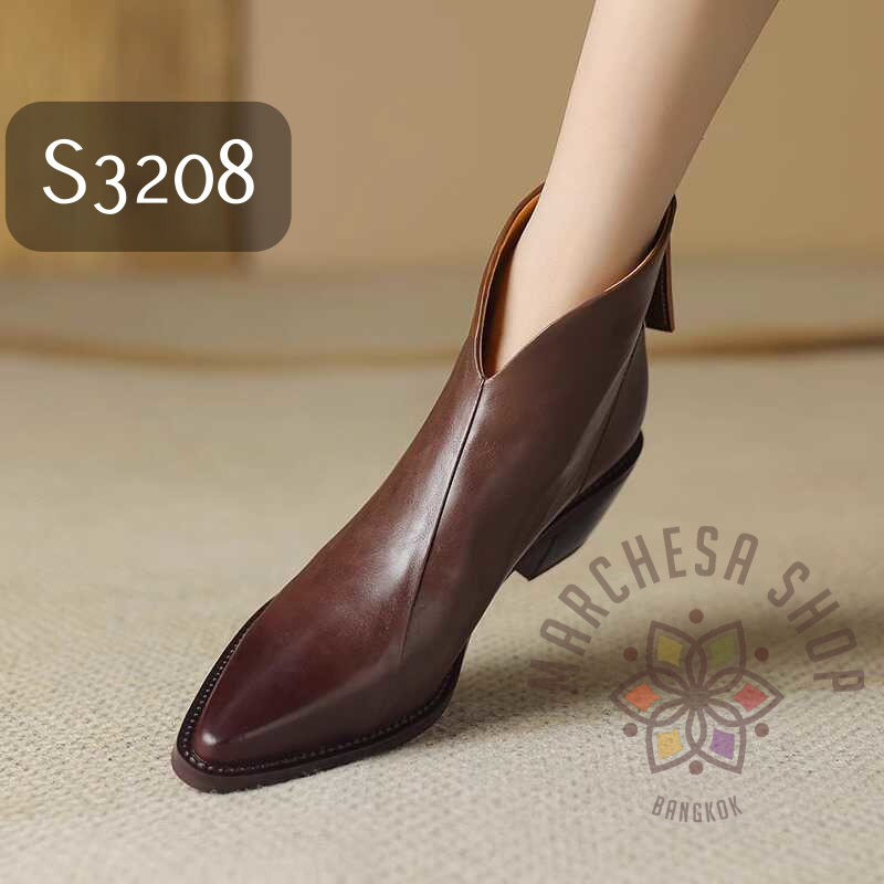 S3208 - 全真皮羊皮雕花水磨鈕扣高踭踝靴