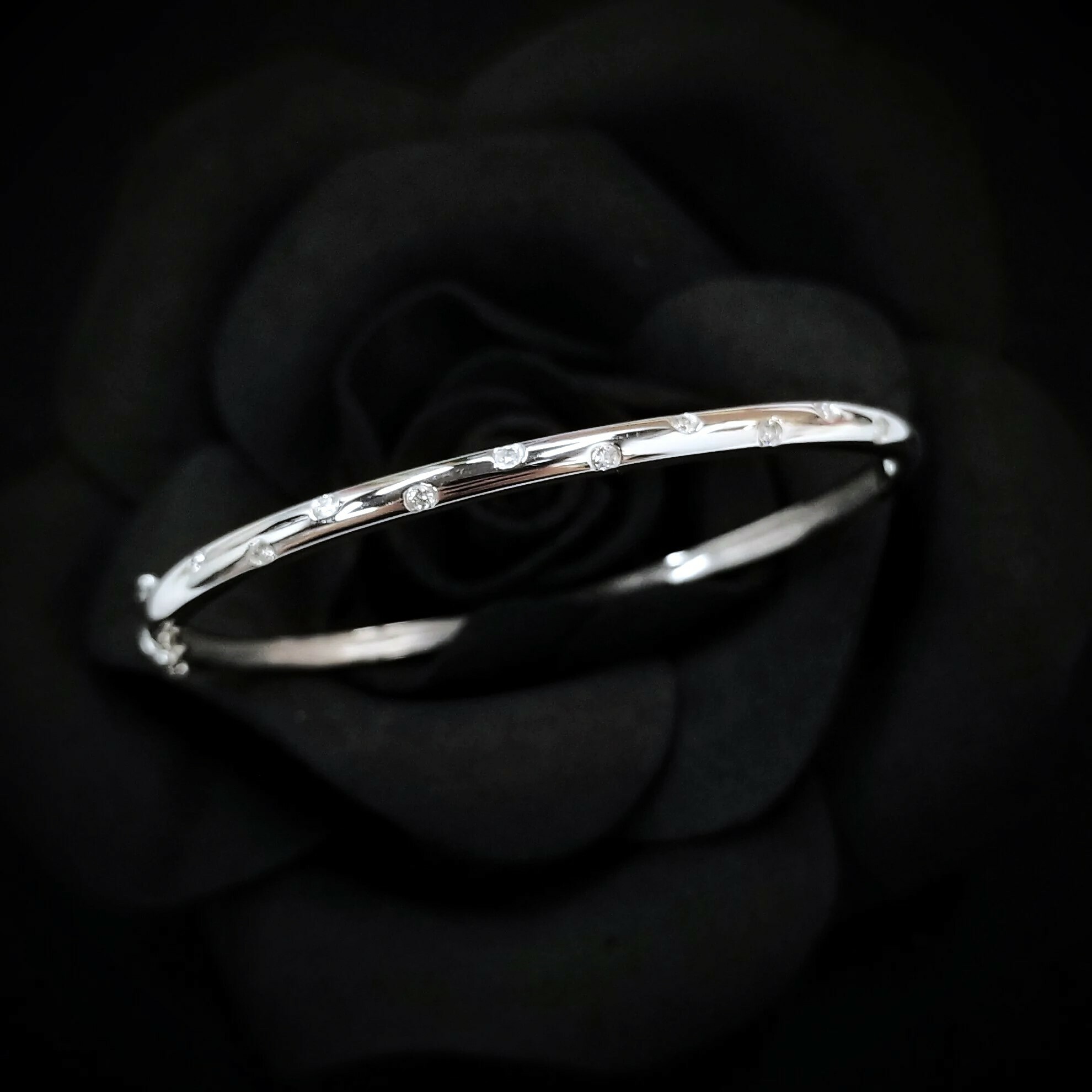 全新18K白金17份鑽石手鈪