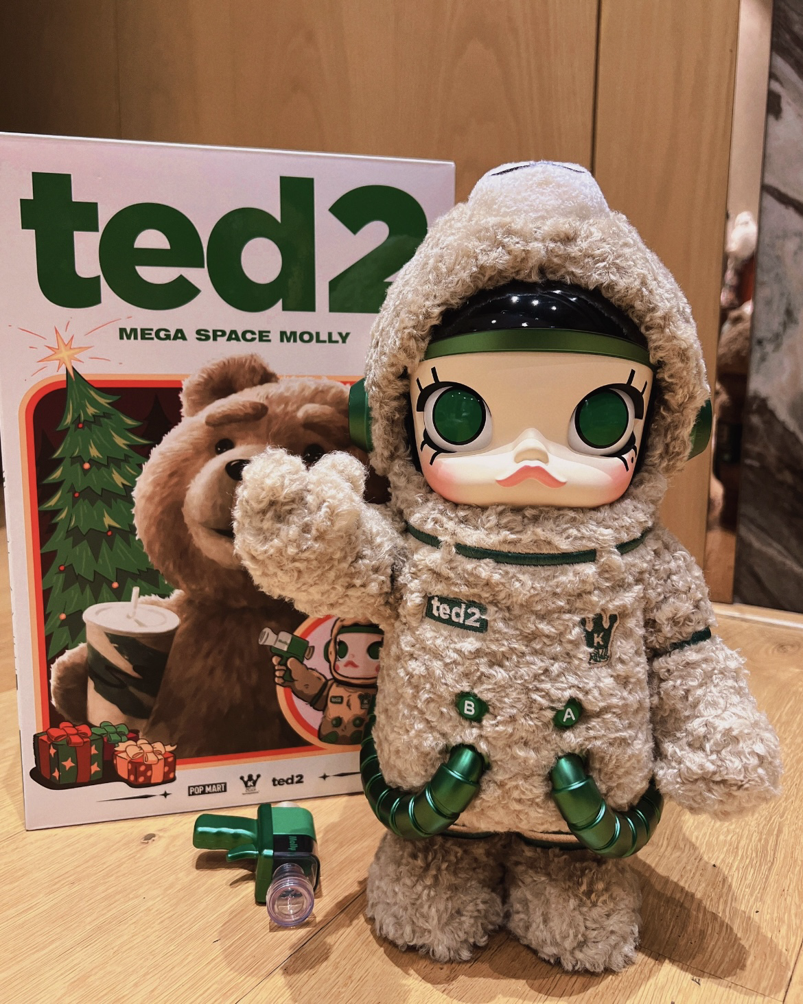 <官方正版授權>POPMART MEGA SPACE MOLLY Ted 2 400% 熊麻吉 泡泡瑪特