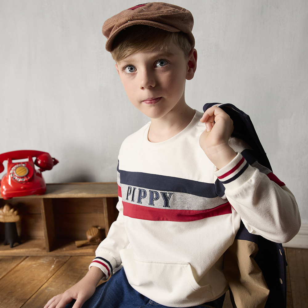 PIPPY 休閒條紋字母Logo大學T上衣 米