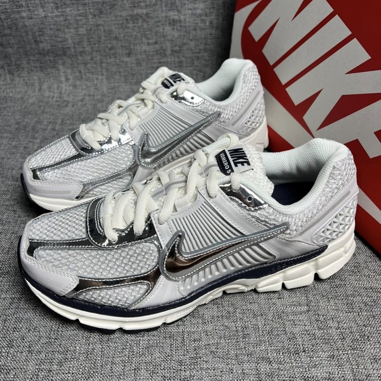 Nike Zoom Vomero 5 METALLIC SILVER 灰銀男款HJ3758-001