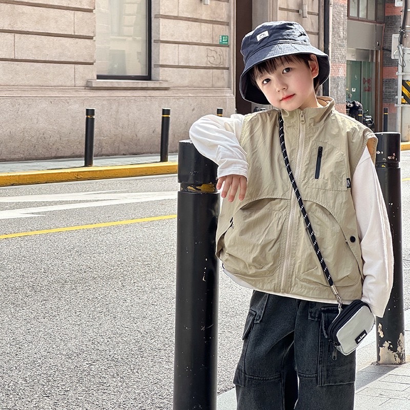 工裝後標無袖拉鍊背心