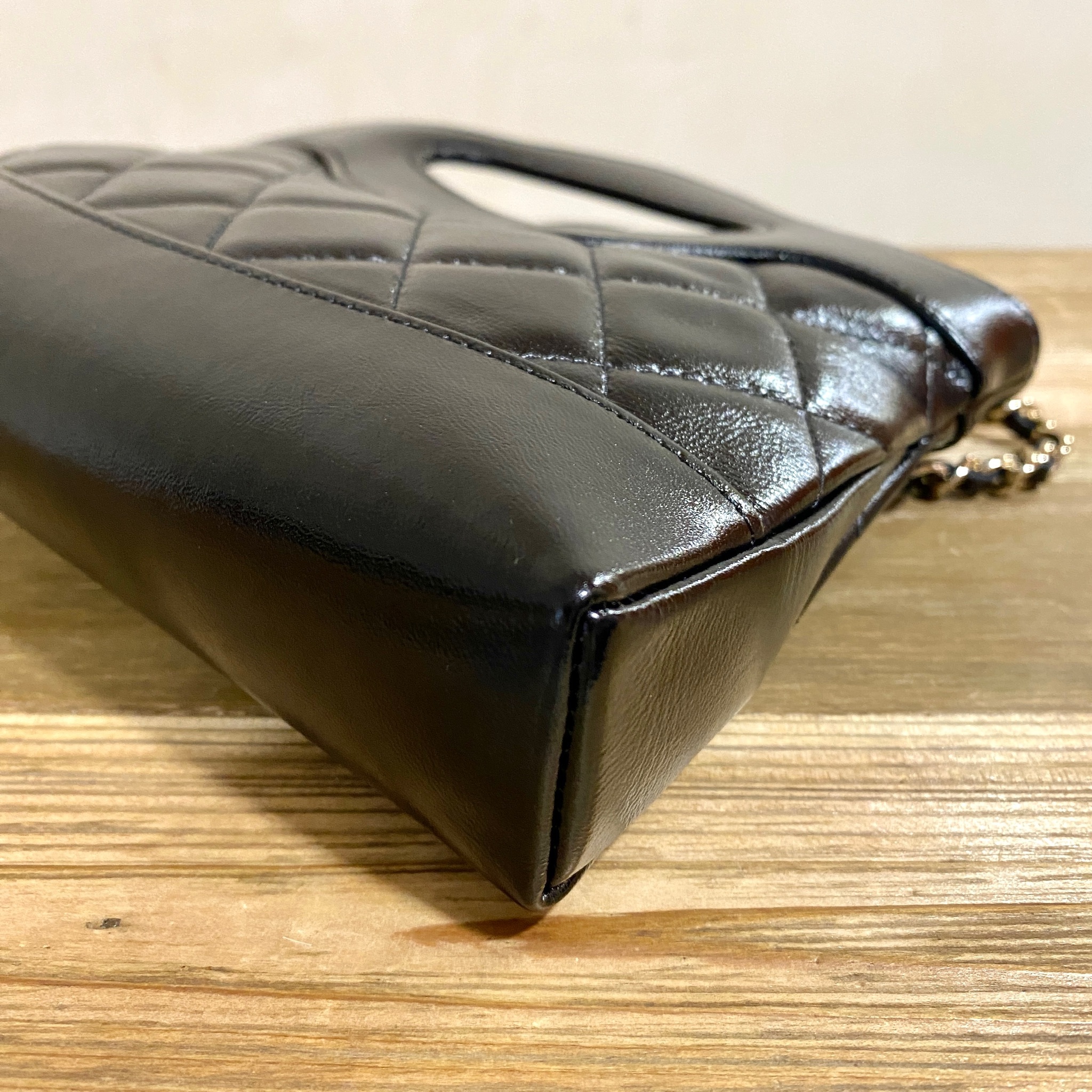 Unused] Chanel nano 31 lambskin black/gold
