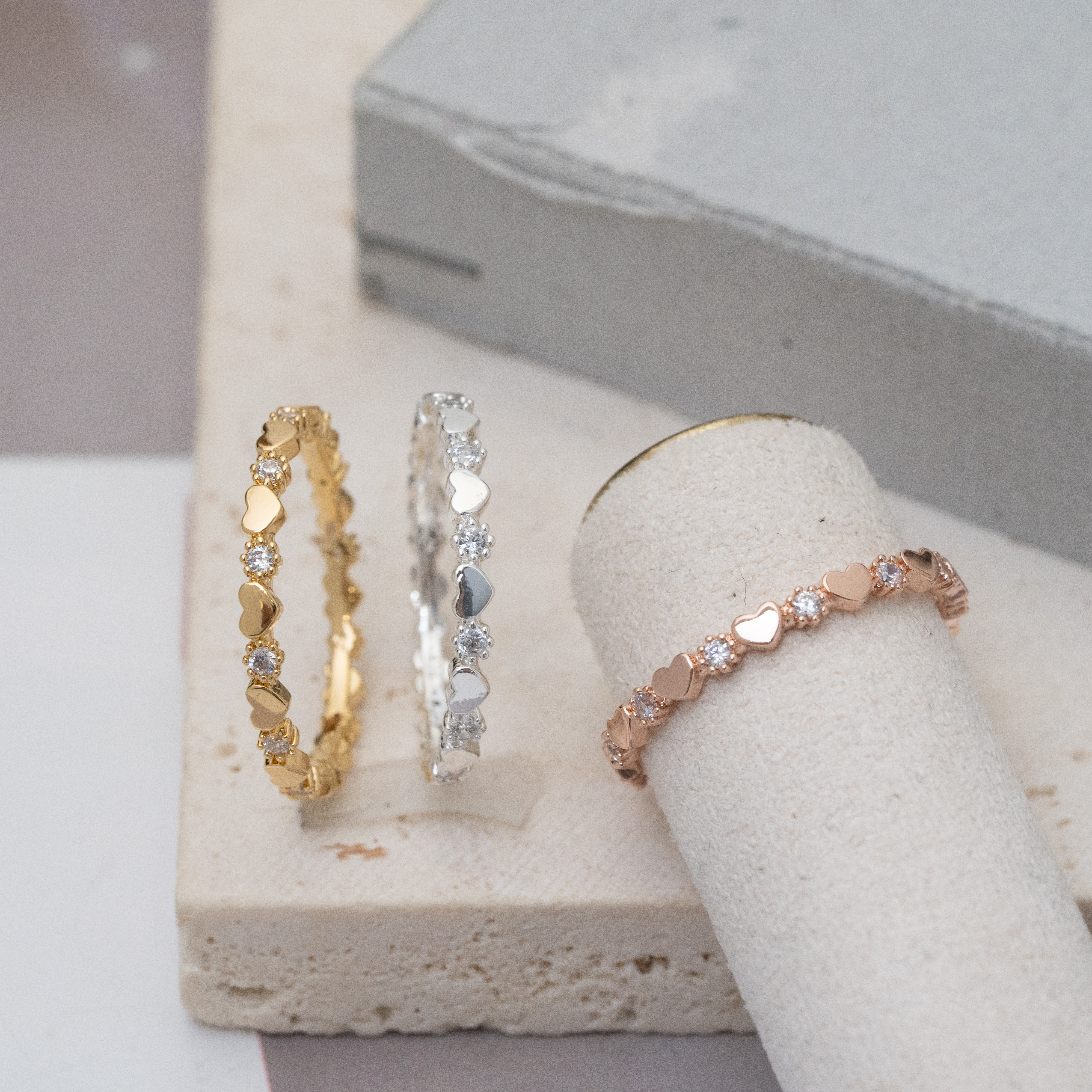 svr24 (心連心鋯石戒指）