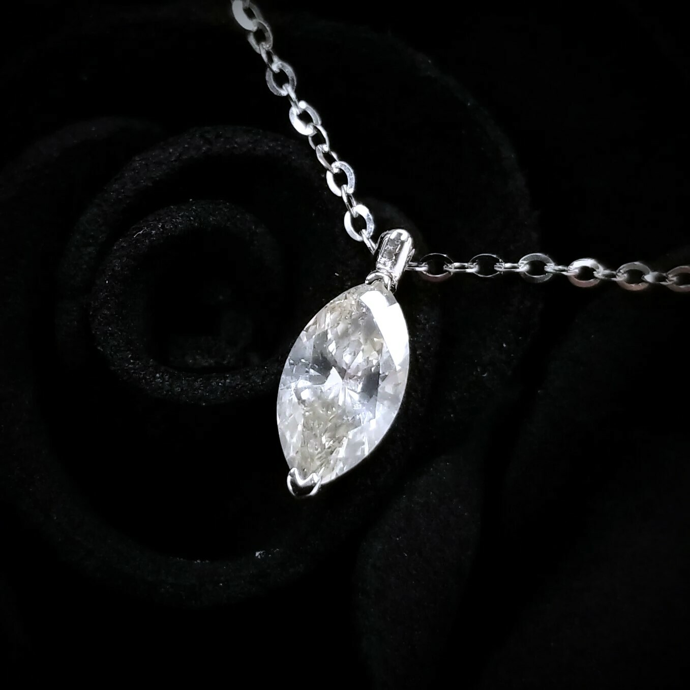 18K White Gold 0.56ct Marquise Cut Diamond Necklace