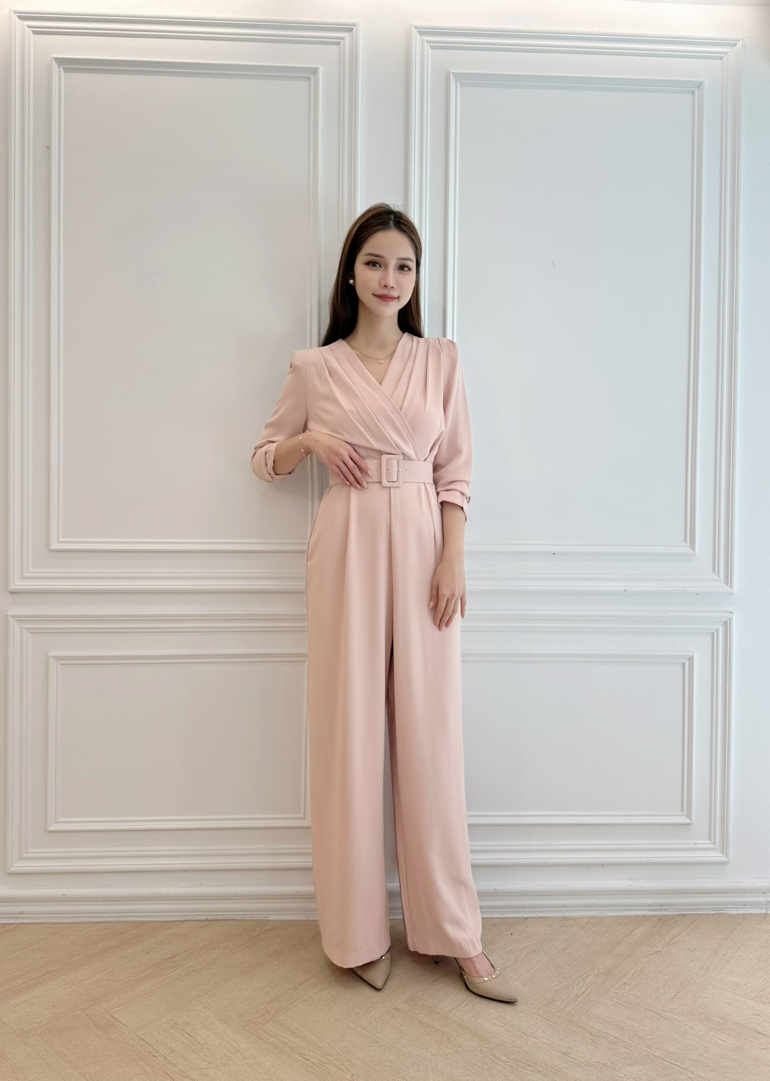 V領間多褶長袖腰帶連身褲