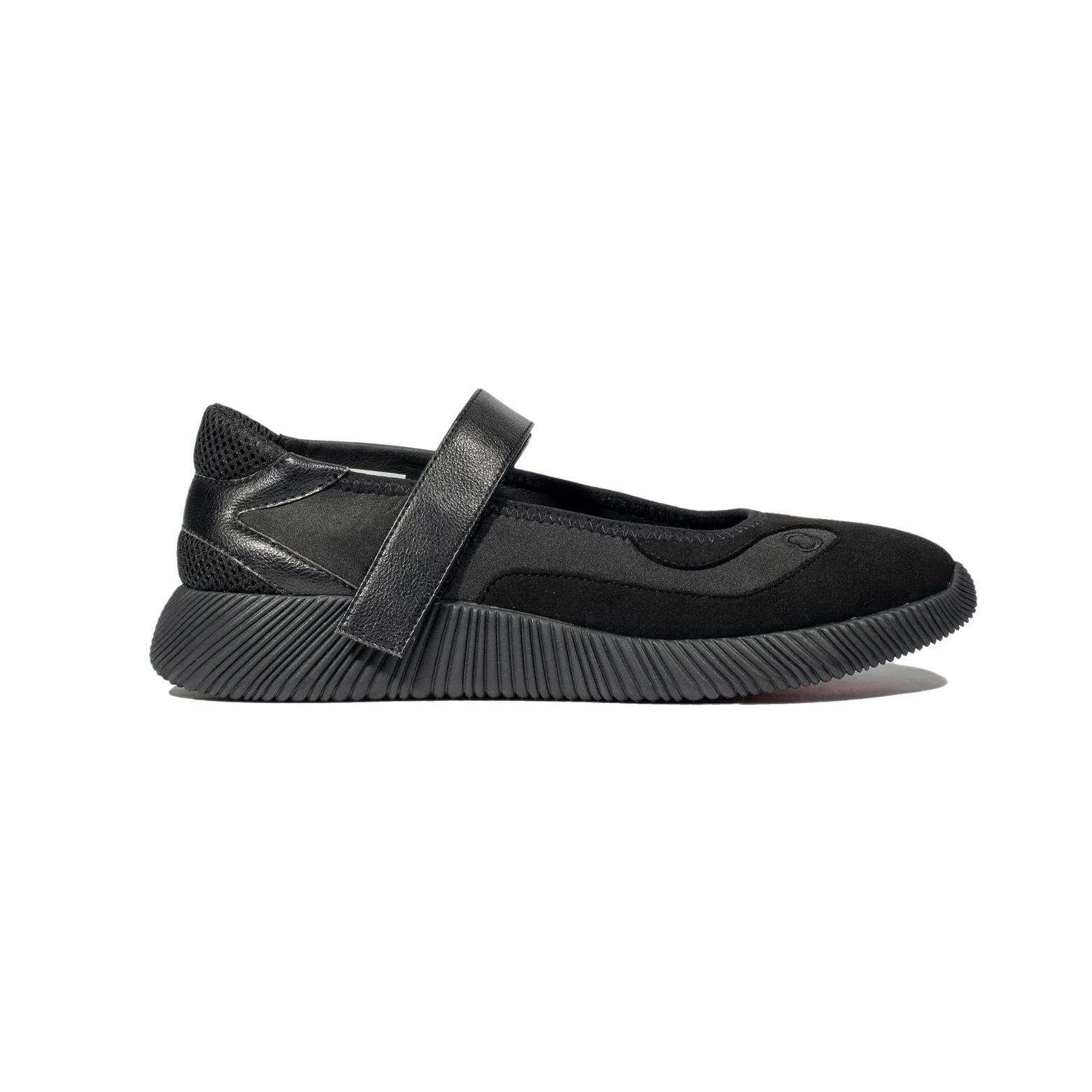 OUTLAND X THREE TREASURES - Contour Black × Black