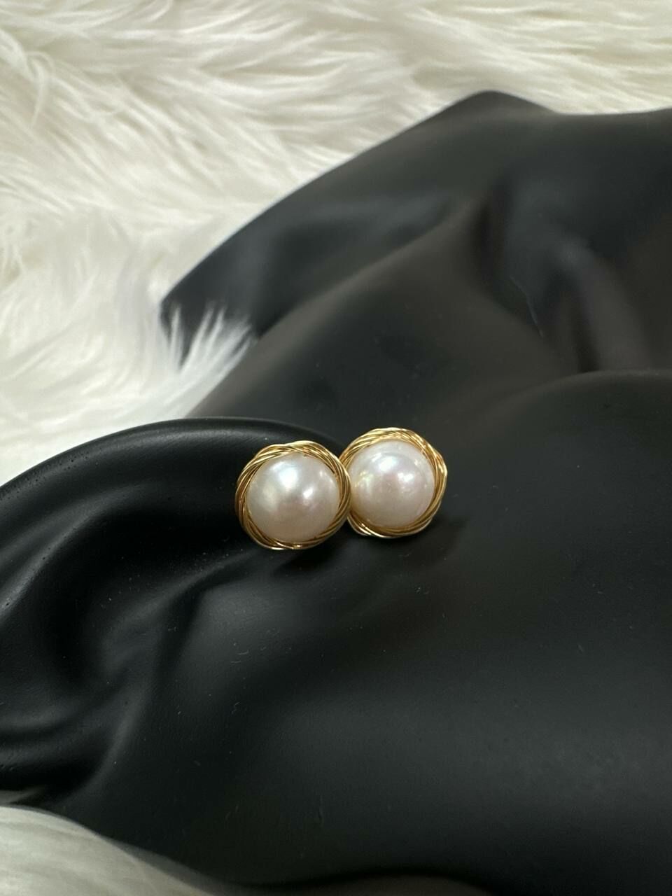 [S] GEMZ & CO JBJC MOTHER OF PEARL STUD EARRING, GOLD, O26 (O26)