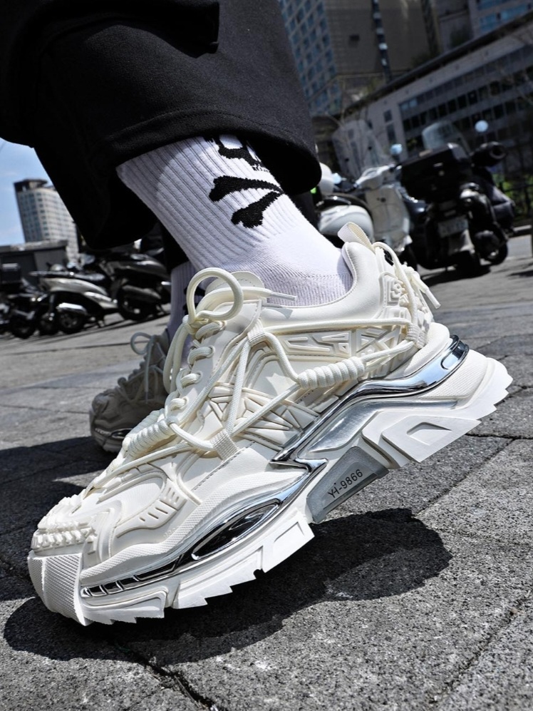 壓花圖案細節厚底運動鞋