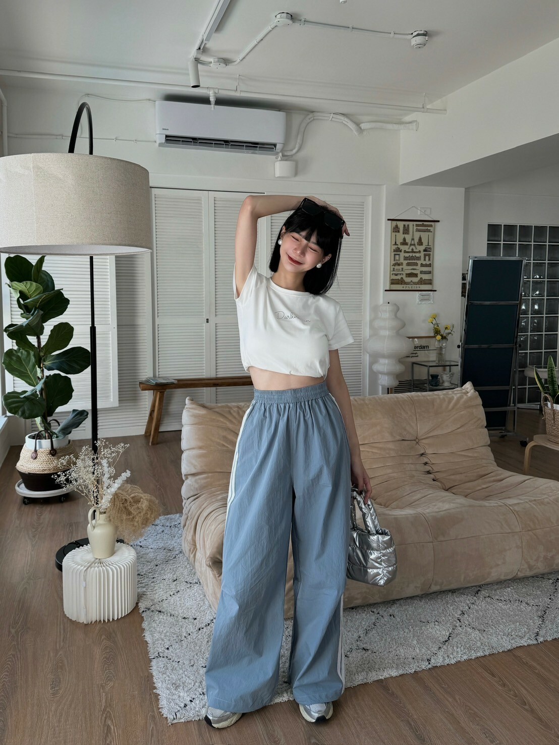 淺藍側邊條刷刷褲