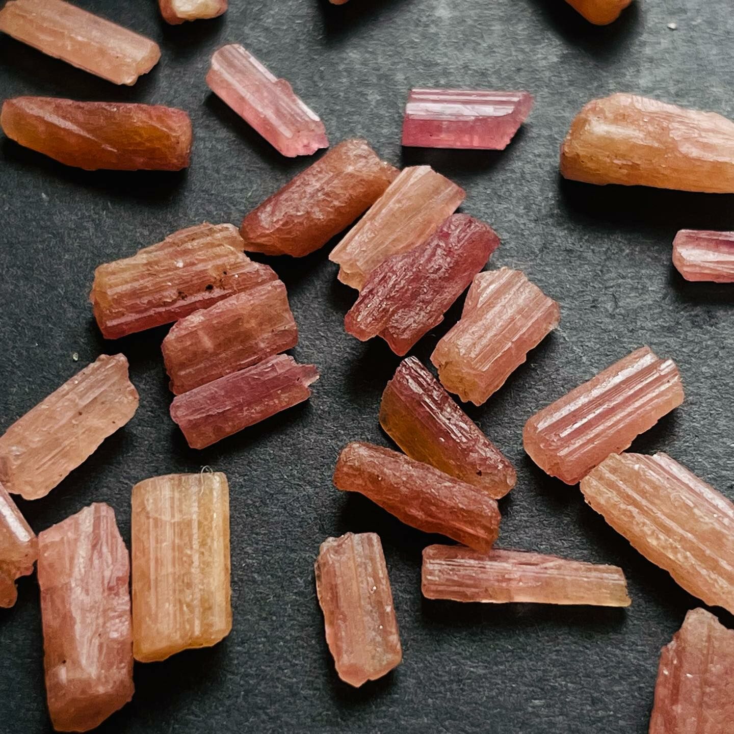 [原石] 西瓜碧璽 / 粉紅碧璽 原礦 約 10-15mm