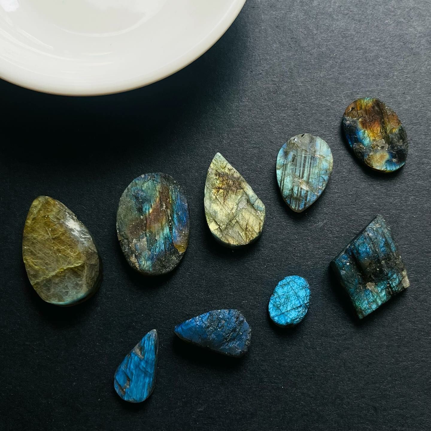 [原石] 拉長石原礦 水晶墜面