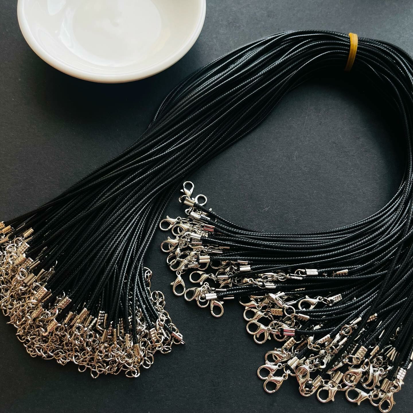 [原石] 皮繩項鍊 全長約 44+5公分