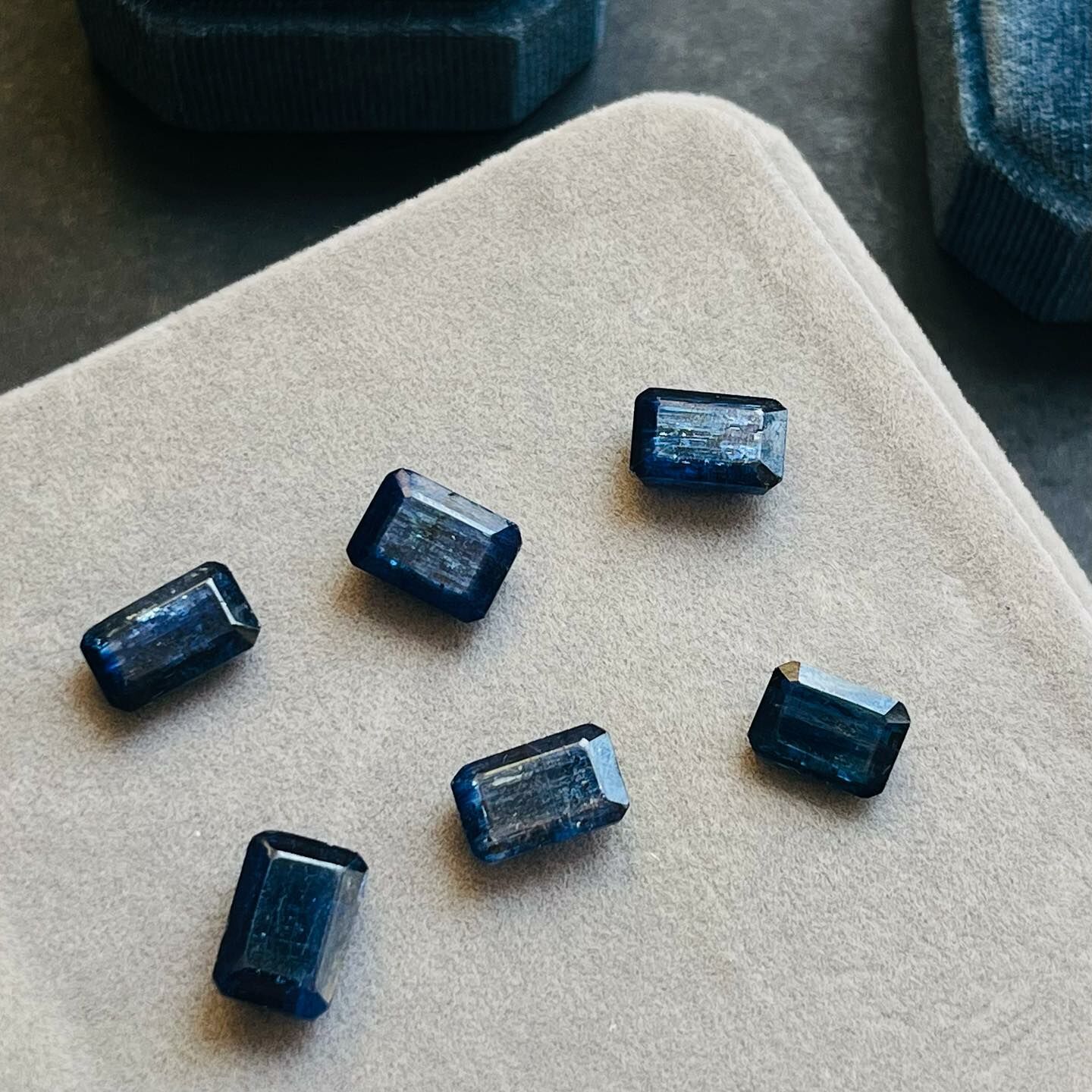 [原石] 藍晶石 水晶裸石