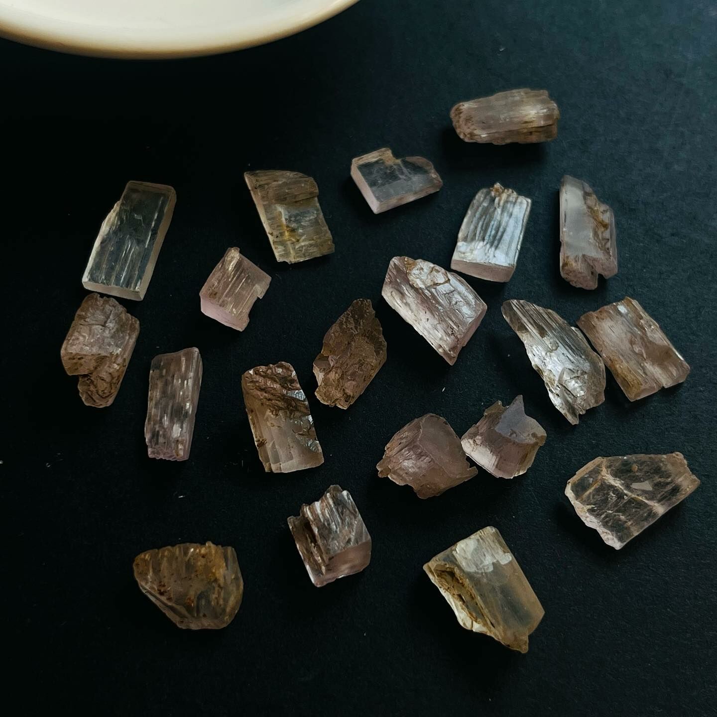 [原石] 紫鋰輝 原礦 約 10-20mm