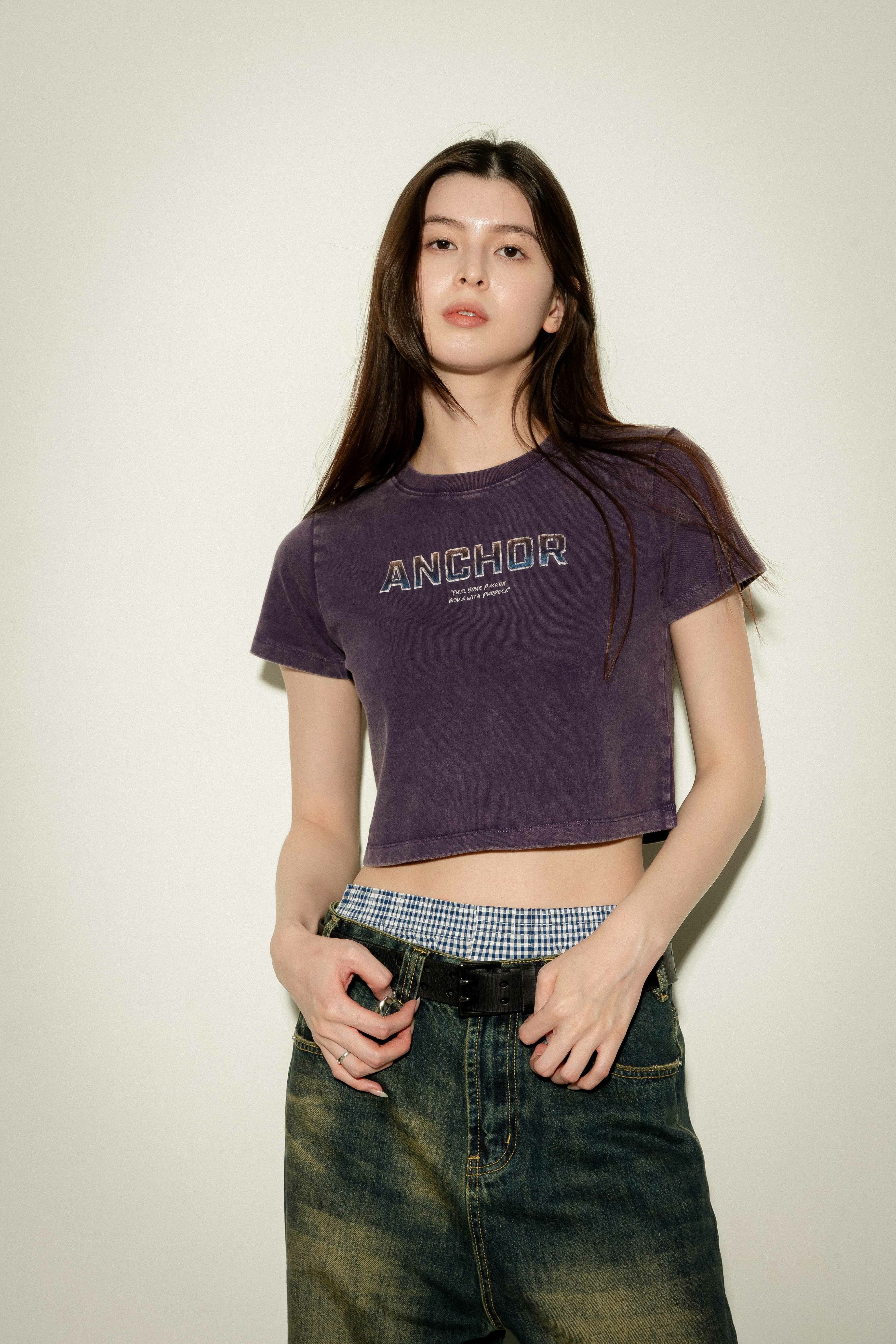 ACR AG-11 女款 美式 漸層 金屬 LOGO 短版 短T 短袖