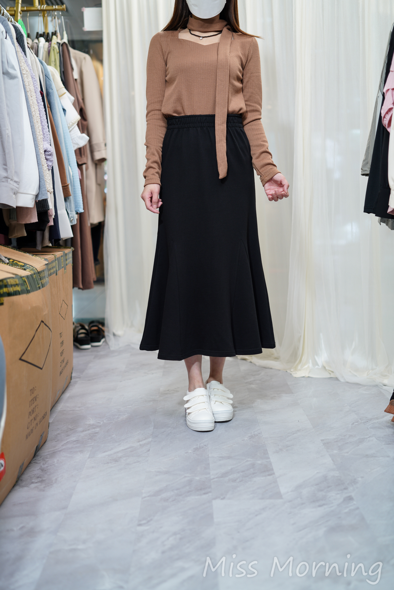 領巾百變上衣(14150)&中薄珠底魚尾裙(33817)