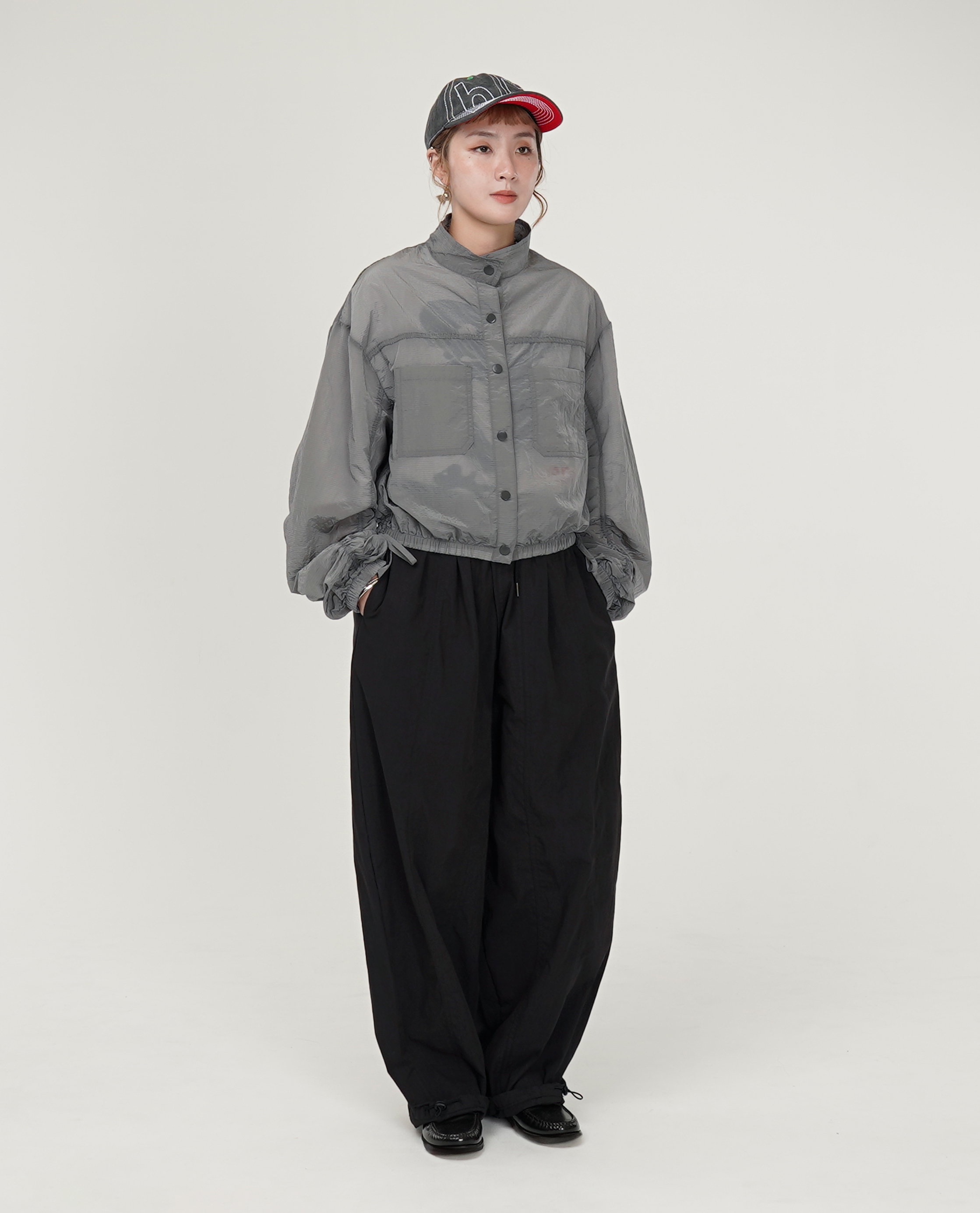 小立領滑料寬短壓釦外套