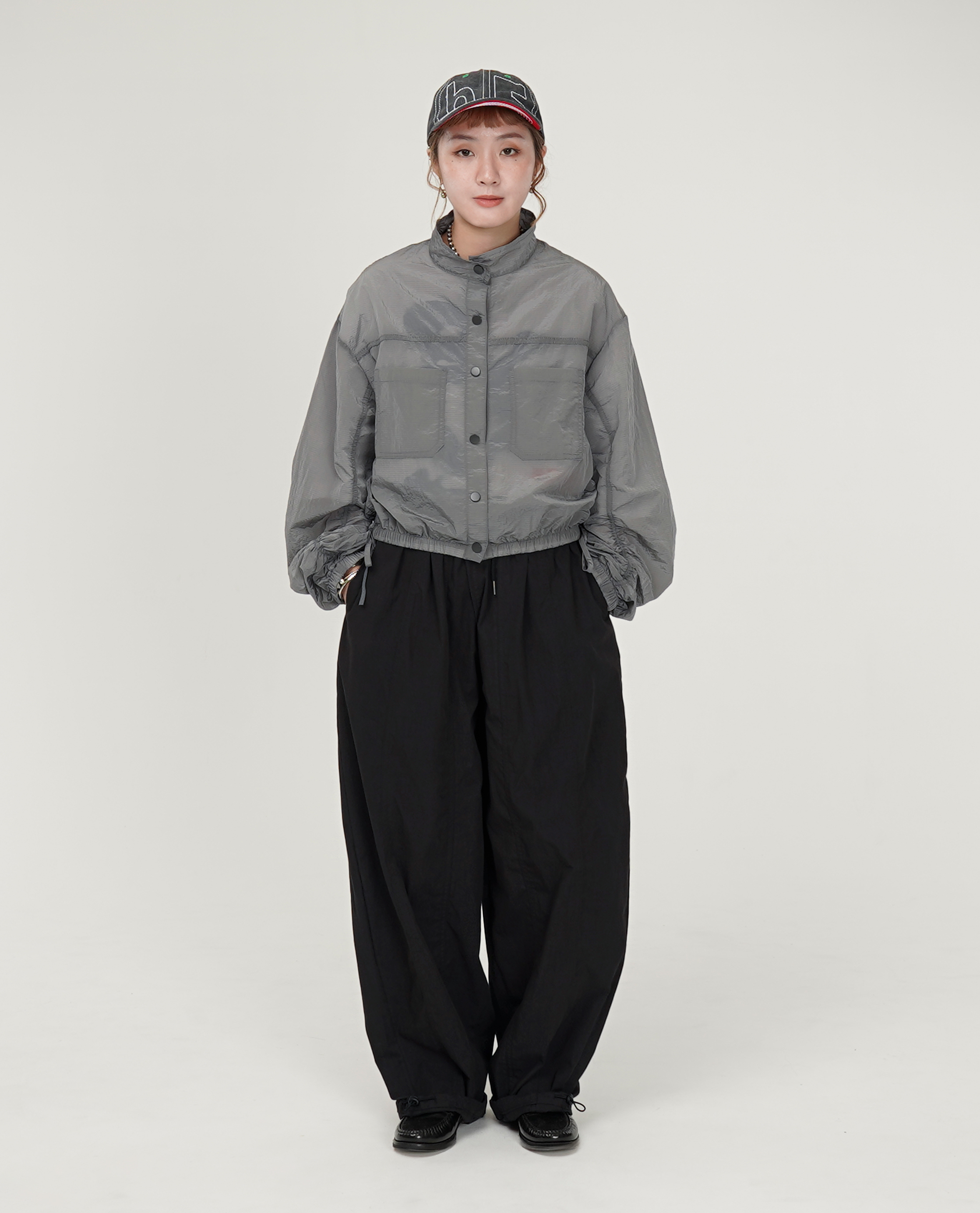 小立領滑料寬短壓釦外套