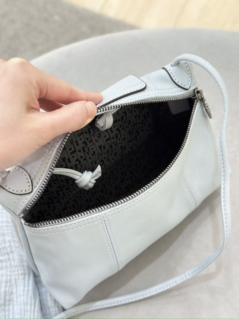 LONGCHAMP Cuir XS Crossbody