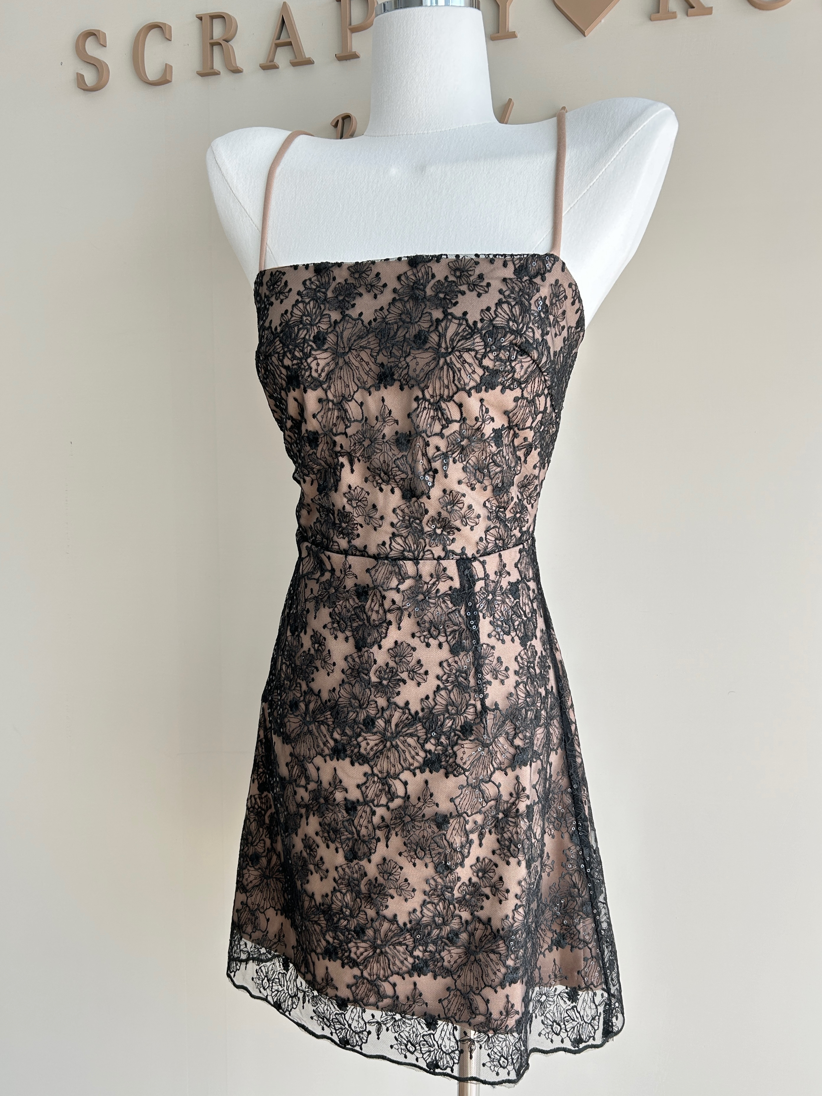 Resplendent 夏夜花語 細肩帶亮片蕾絲洋裝