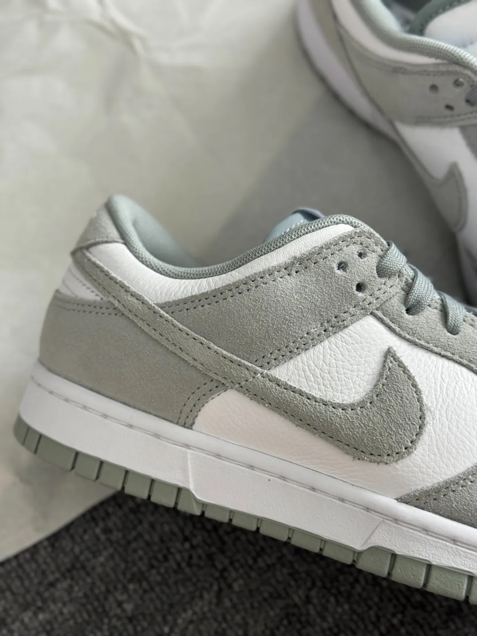 NIKE DUNK LOW 灰白 麂皮 荔枝仿皮革 男鞋 FQ8249-101 / 預購