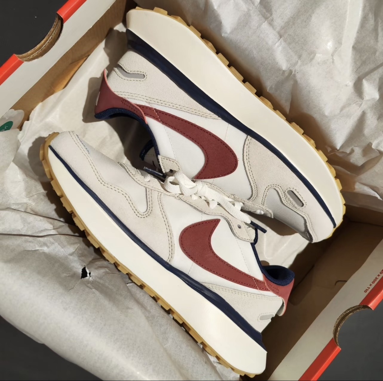 "調貨" NIKE PHOENIX WAFFLE 女休閒運動鞋 白藍紅 FZ3600072