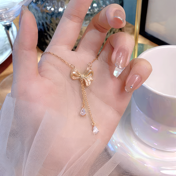 Fully Studded  3D Irregular Bow Necklace