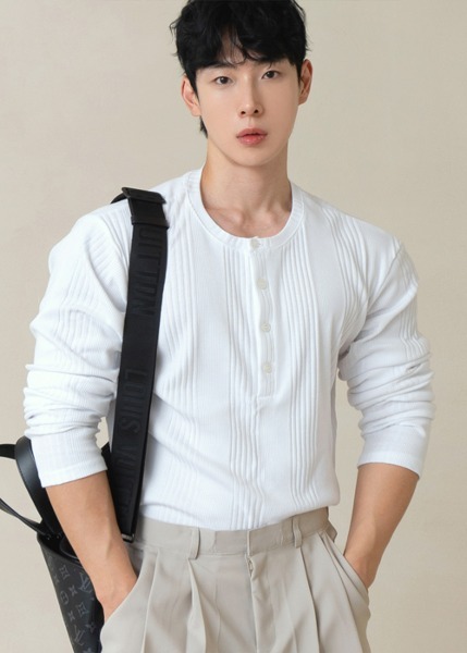 Town 亨利領長袖T卹