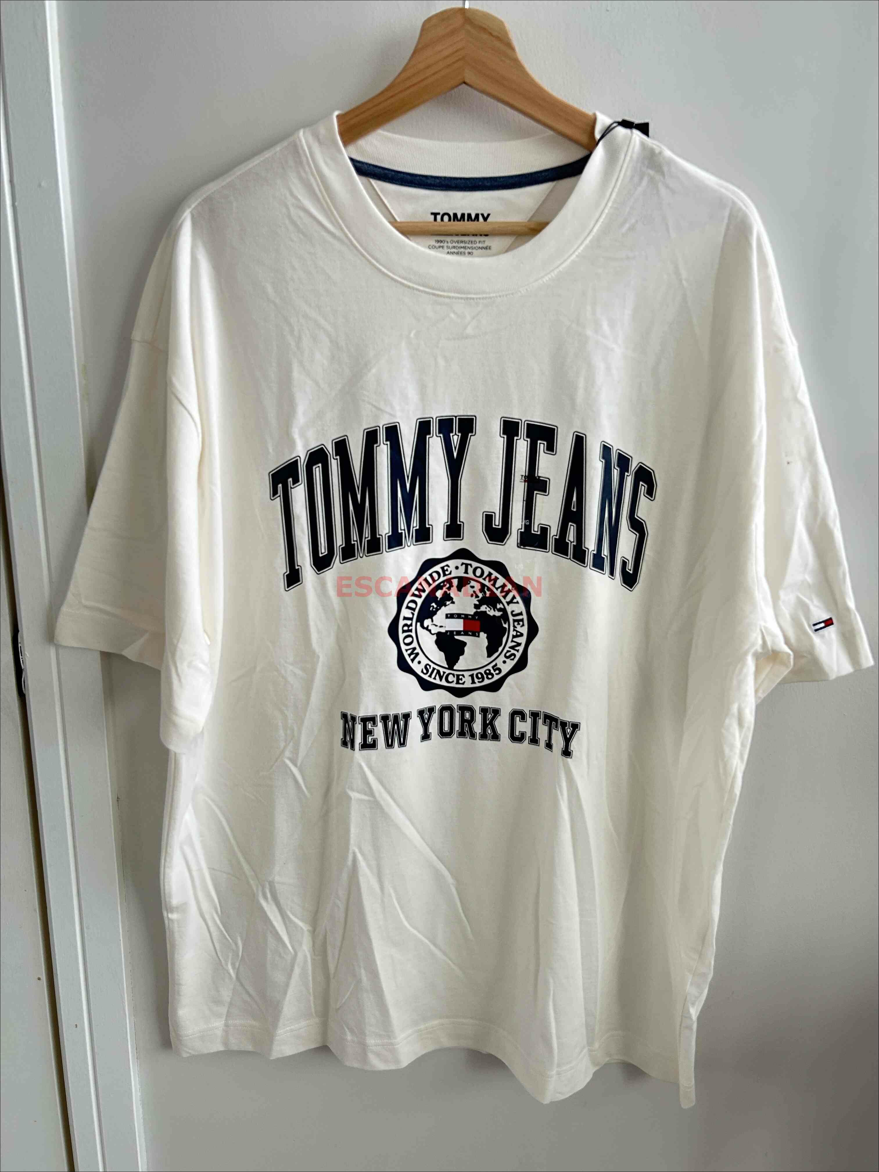 TOMMY 男大人 Jeans系列 Oversized(寬版) 地球圖案 短TEE