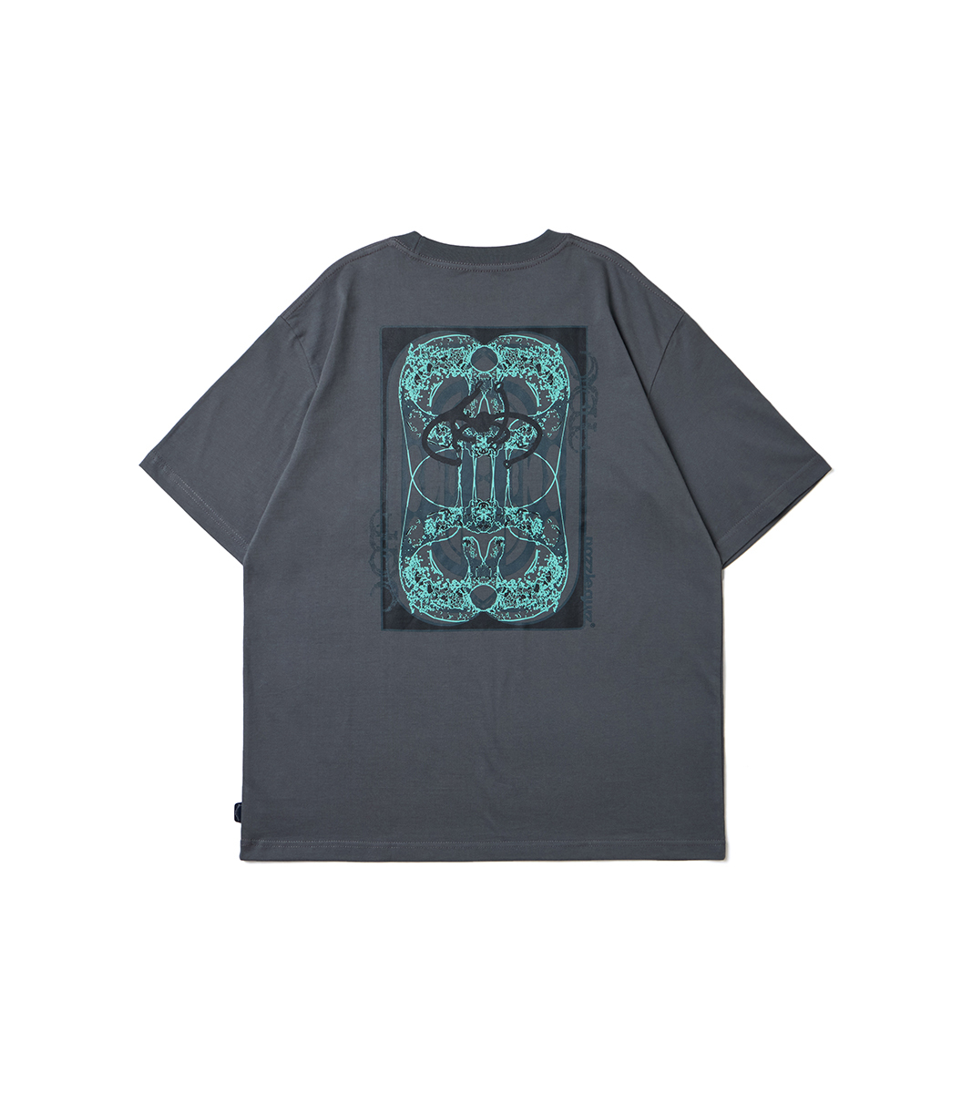 nozzle quiz® / Observe S/S Tee - 鐵灰 Iron