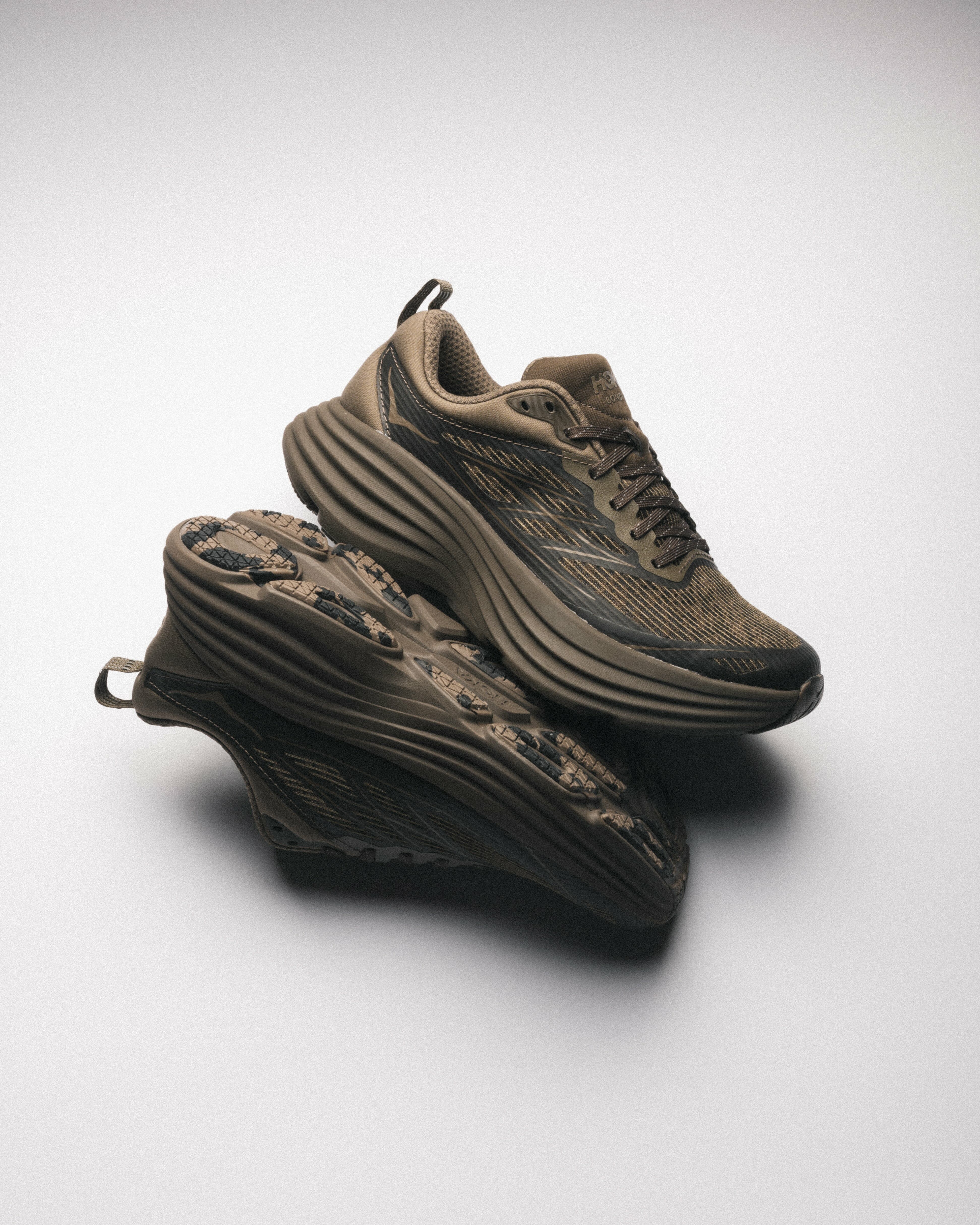 [現貨] HOKA ONE ONE U Bondi 8 Caged | Umber