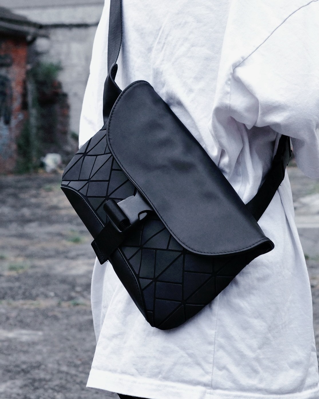 黑色 菱格紋側背包 60317