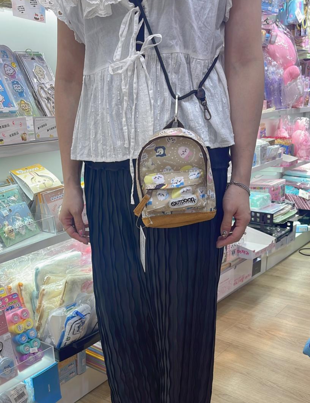 日本限定 吉伊卡哇 Chikawa x Outdoor  筆袋背包 底部絨面革 小包