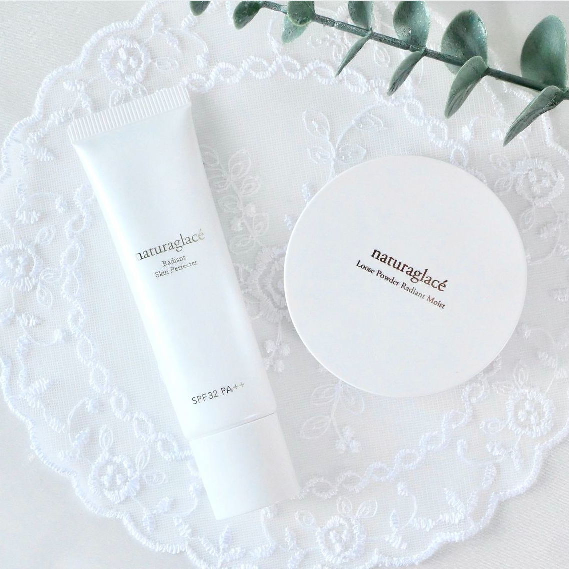 [限定] NATURAGLACE Radiant Skin Perfector & Loose Powder Radiant Moist