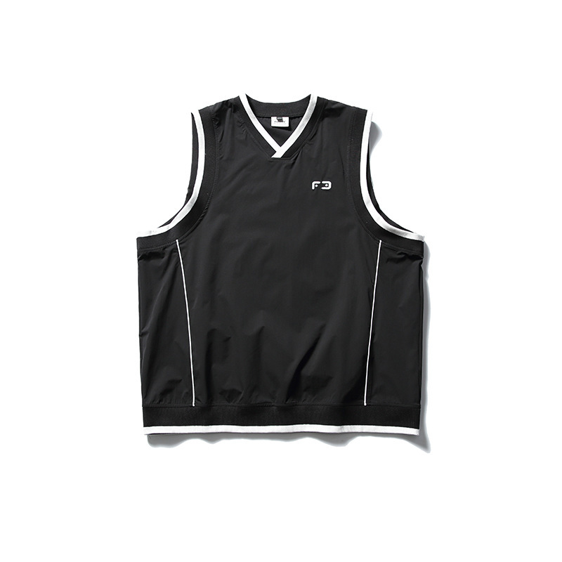 尼龍小刺繡V領背心