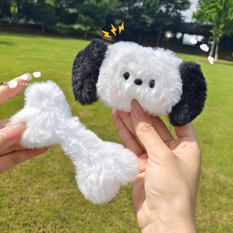 《92203》大黑耳狗狗骨頭吊飾