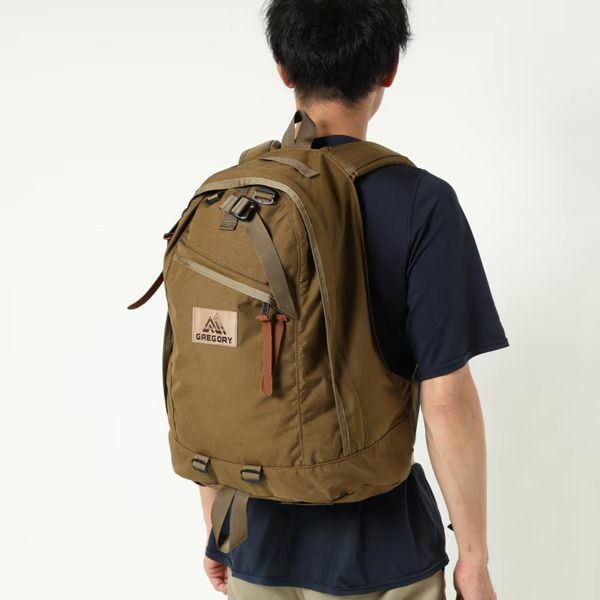 Gregory Day Pack 26L - Coyote