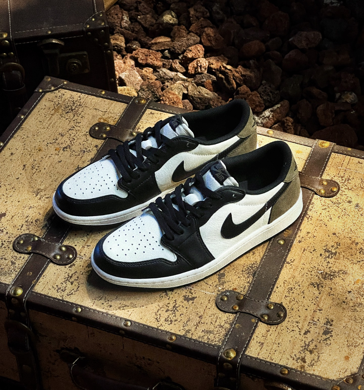 【APAIR】預購 AIR JORDAN 1 LOW OG "MOCHA" 摩卡 摩卡倒鉤平替款 小TS AJ1 復古休閒鞋 男生 CZ0790-102 女生大童 CZ0858-102