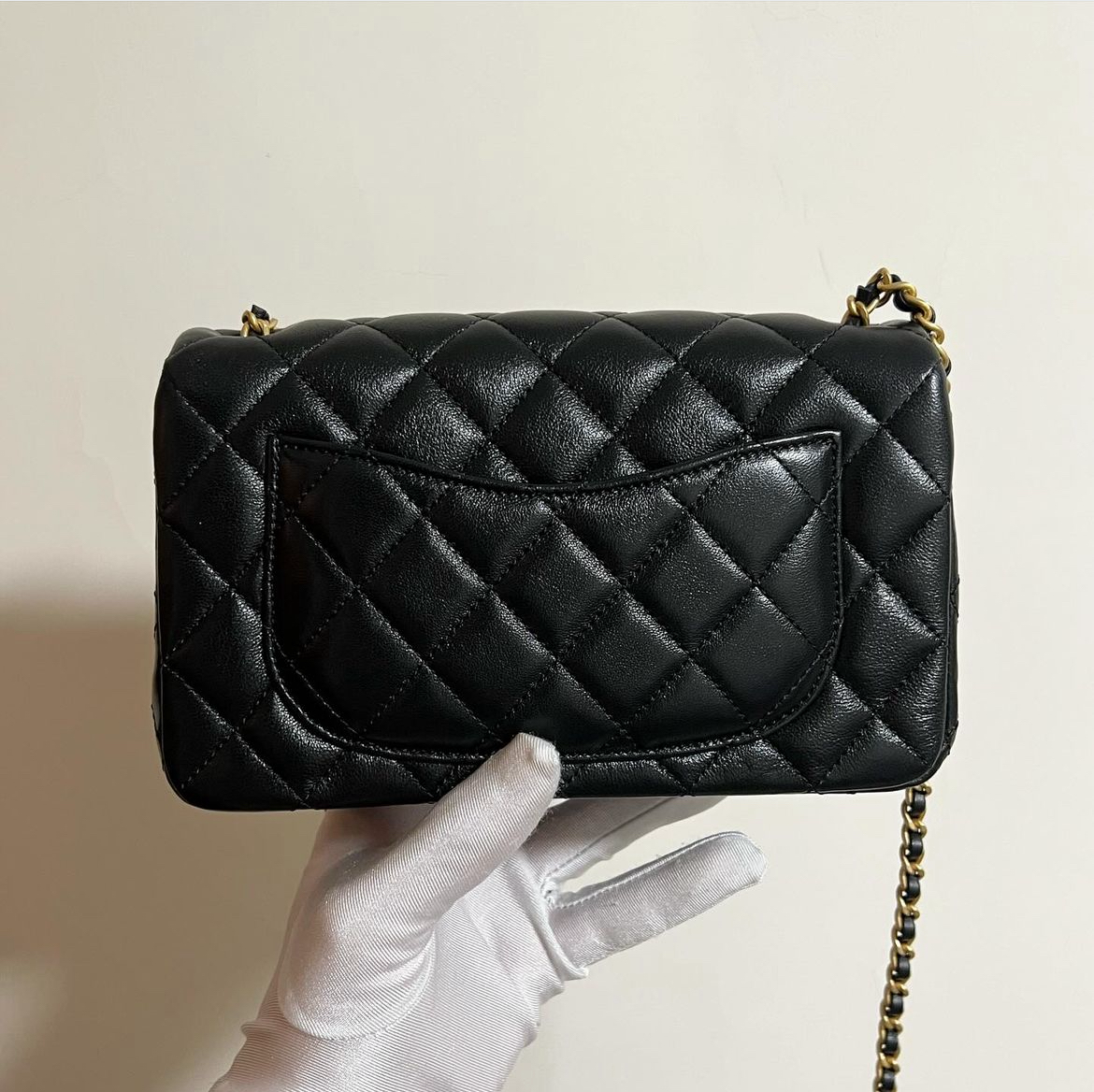 CHANEL Classic Flap 17cm金球PRICE UPON REQUEST