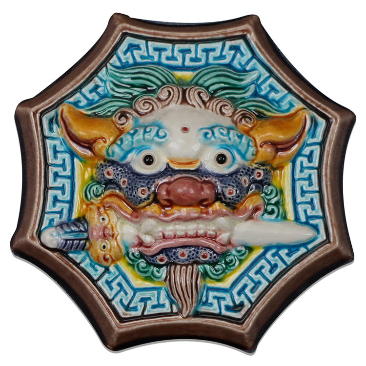 鹿港窯禮品館 無邊際框設計的 八卦咬劍獅王 擺飾和獎牌